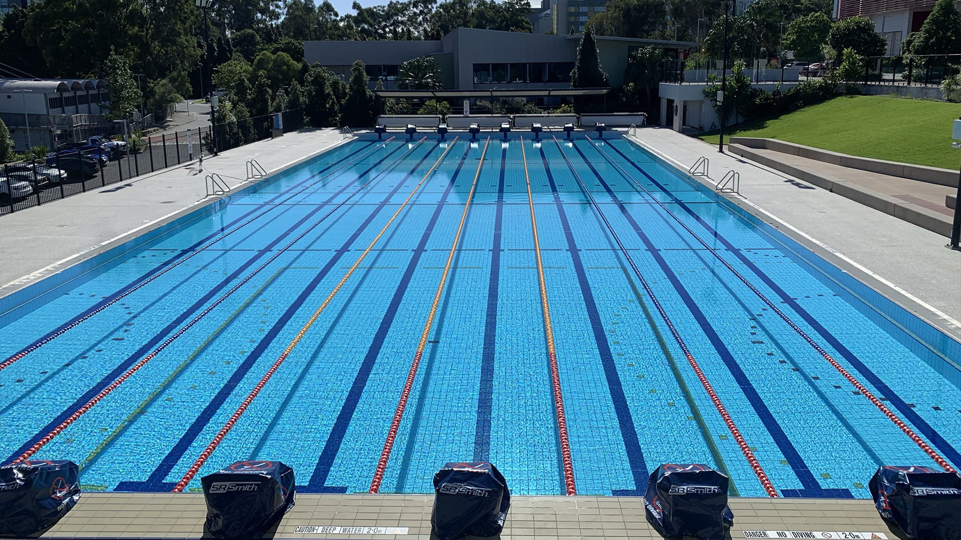 Overview of the Griffith University Aquatic pool in Gold Coast.