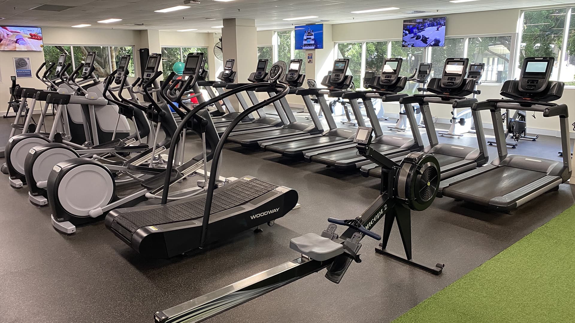 Rowing and running exercise equipment in the QUT Kelvin Grove gym. 